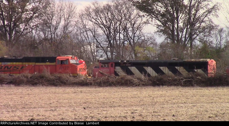 CN coal train passes Dash 8 deadline